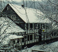 Aussenansicht Mahnertm&uuml;hle im Winter